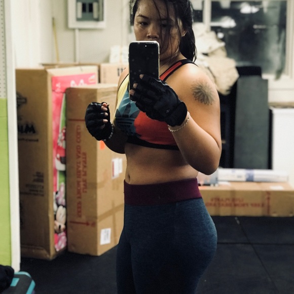 Meet your Posher 🌺 - Picture 3 of 7